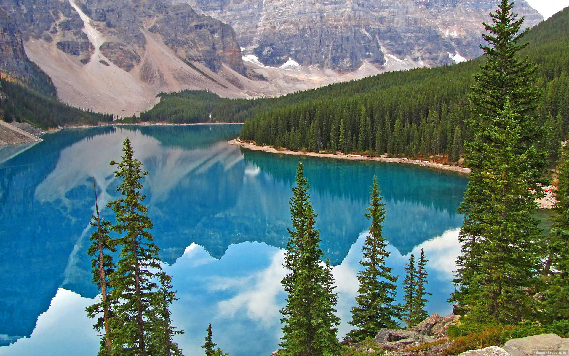 加的斯门将多次神扑力保球门不失，加的斯升上西甲